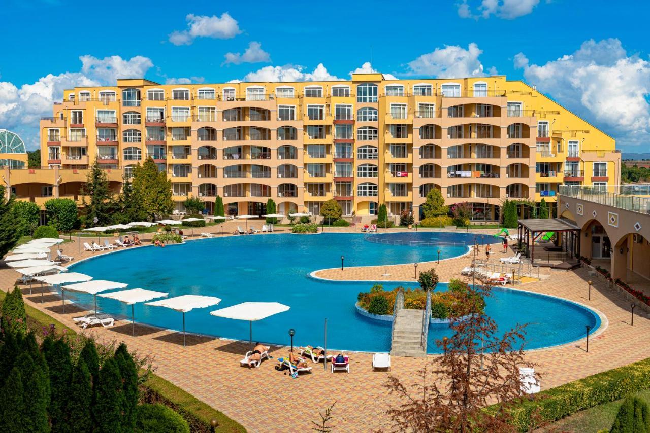Menada Grand Resort Apartments Aheloy Exterior foto