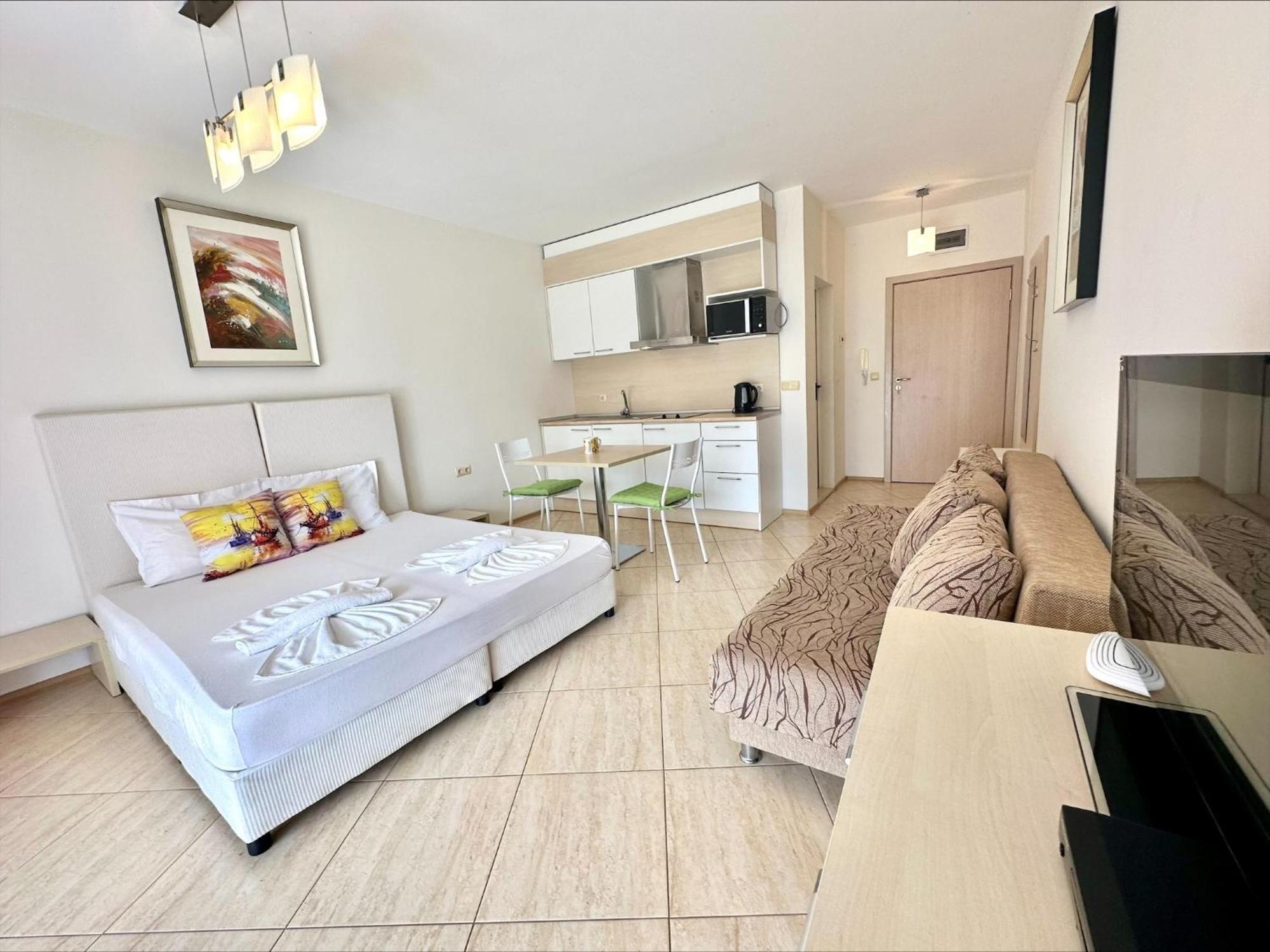 Menada Grand Resort Apartments Aheloy Quarto foto