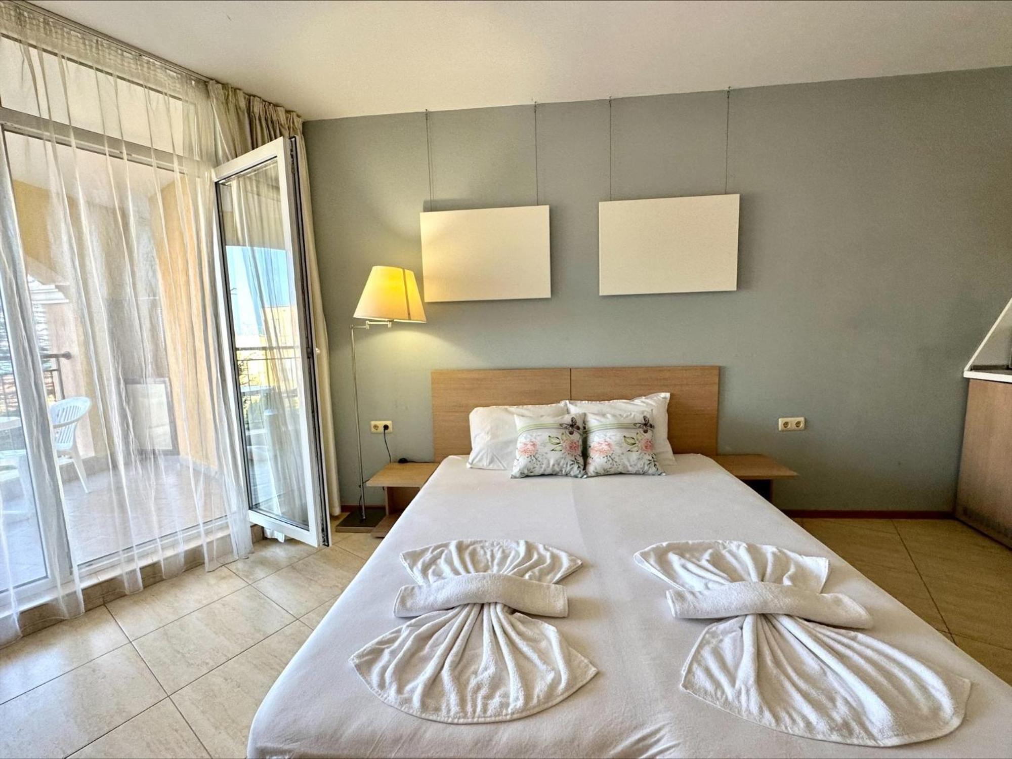 Menada Grand Resort Apartments Aheloy Quarto foto